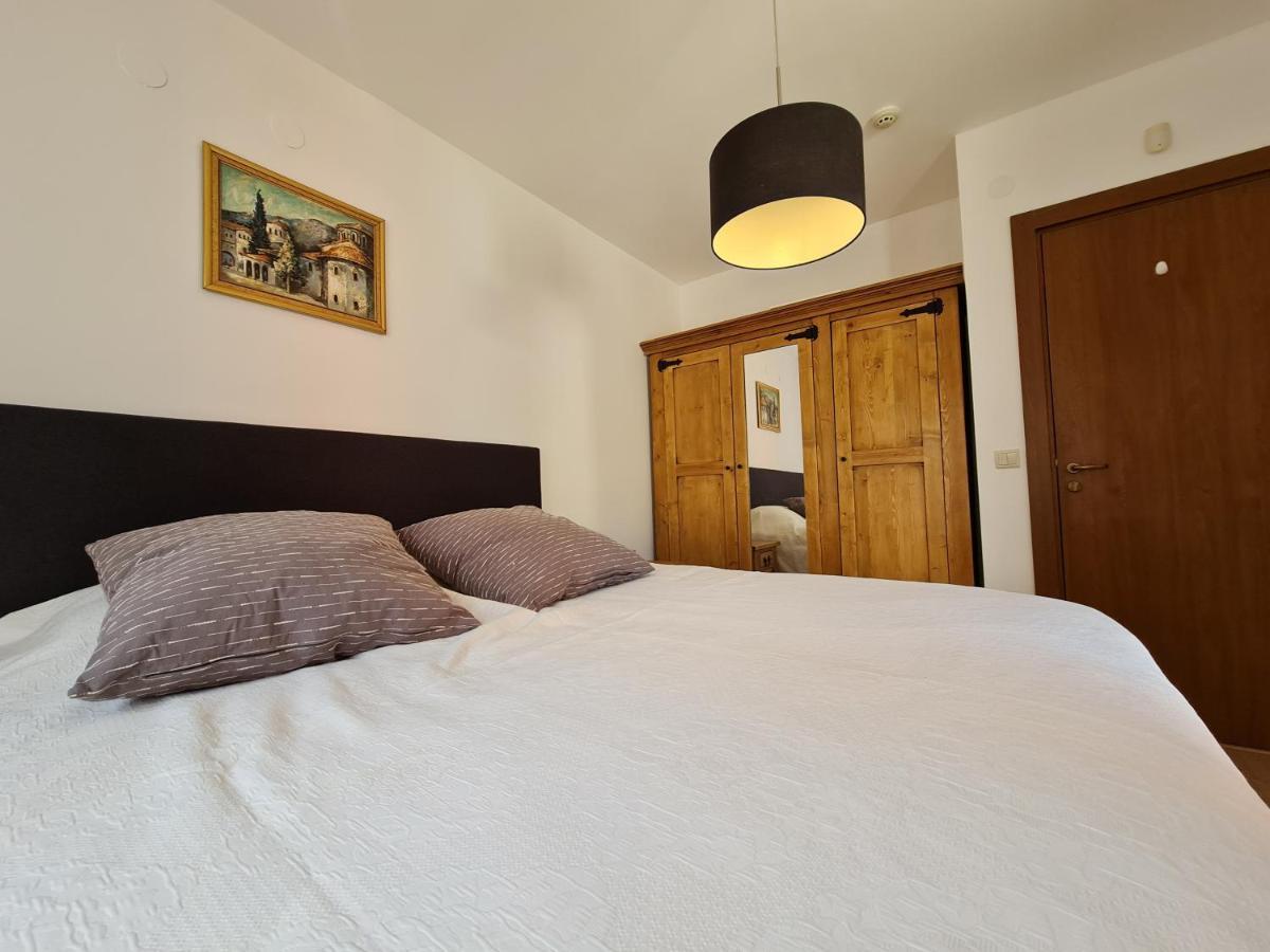 Pirin Golf Apartment Home With Private Garden Bansko Luaran gambar